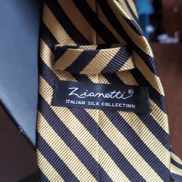 RELISTED Zianetti Italian Silk stripe tie - Picture 3 of 3